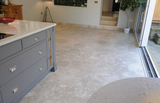 Palermo Honed &amp; Tumbled Limestone image 2