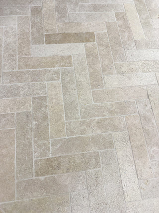 Authentic Ashlar Antiqued &amp; Tumbled Limestone Bricks image 2