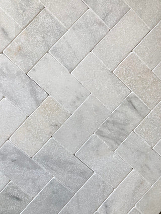 Carrara Tumbled Marble Bricks image 1