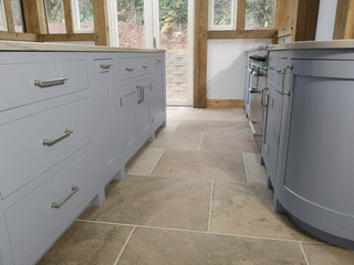 Chateaux Gris Antiqued Limestone image 6