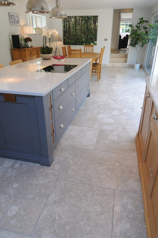 Palermo Honed &amp; Tumbled Limestone image 3