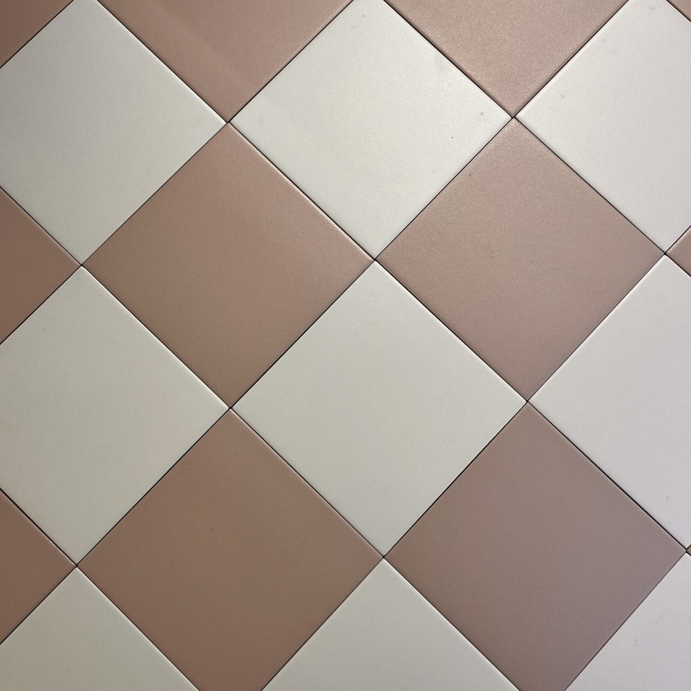 Victorian Pastello Antique Cream and Blush Chequer Porcelain (2 Full ...