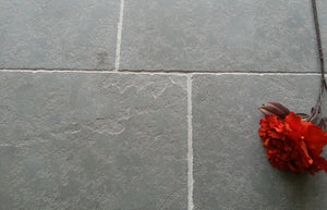 Sambuca Tumbled & Aged Limestone (Sample) image 1