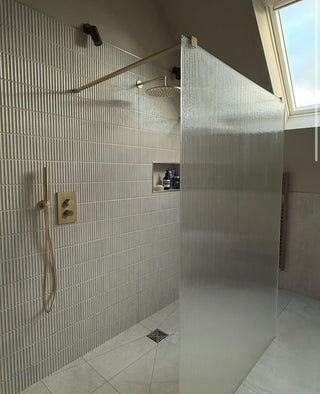 Osaka Kit Kat White Gloss Porcelain image 1